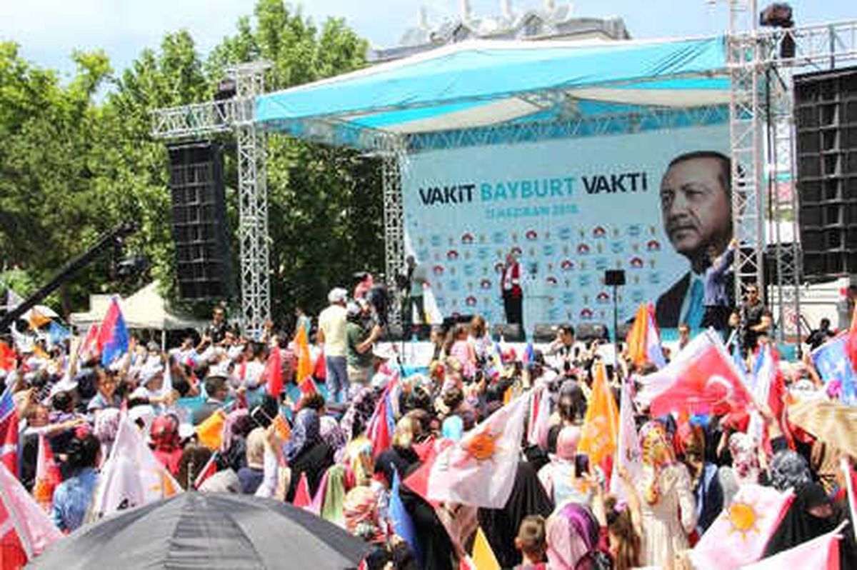 Başbakan Yıldırım: Kandil\'deki Terör Gruplarının Başlarını Ezeceğiz