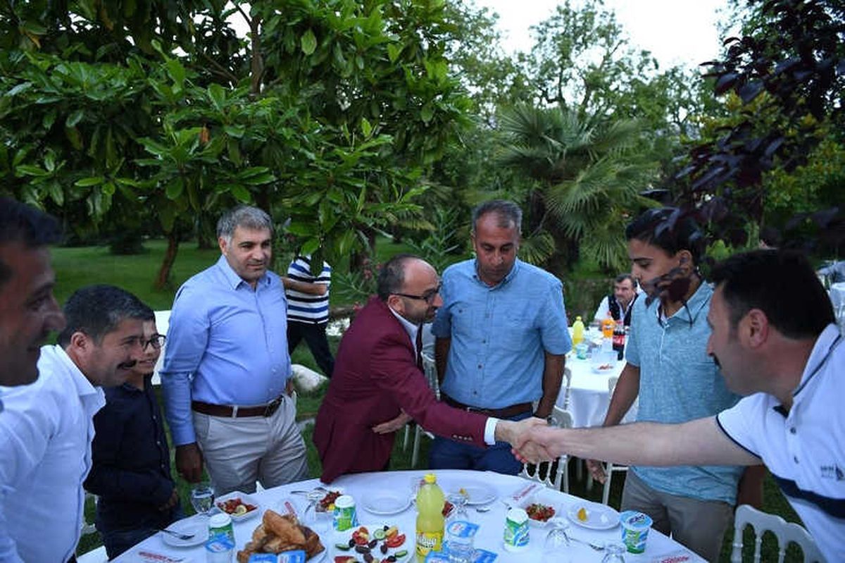 Başkan Üzülmez Hayırsever İş Adamları ile İftarda Buluştu
