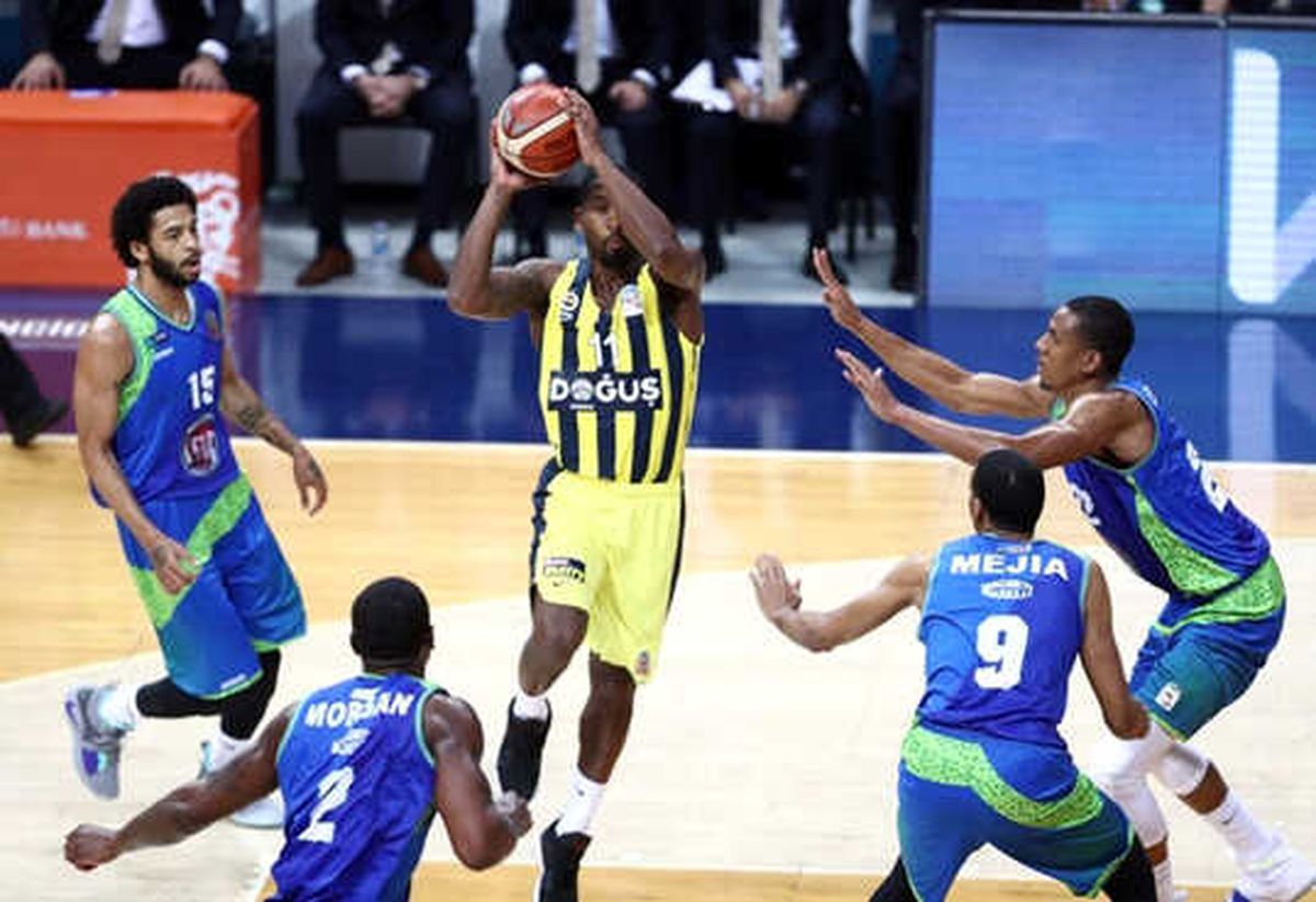 Basketbolda Şampiyon Fenerbahçe Doğuş Oldu