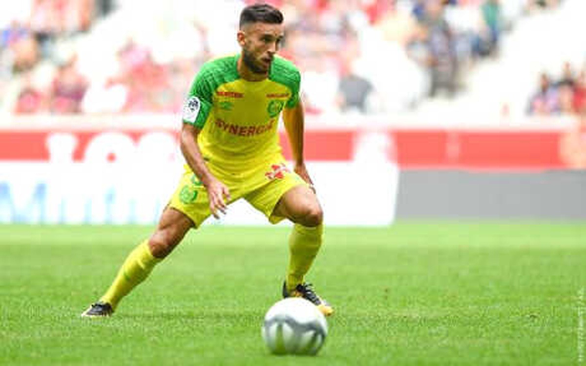 Bursaspor ve Galatasaray\'ın Transfer Listesindeki Thomasson Ülkesinde Kaldı