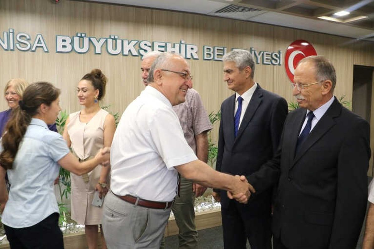Büyükşehir ve Maski\'de Bayramlaşma