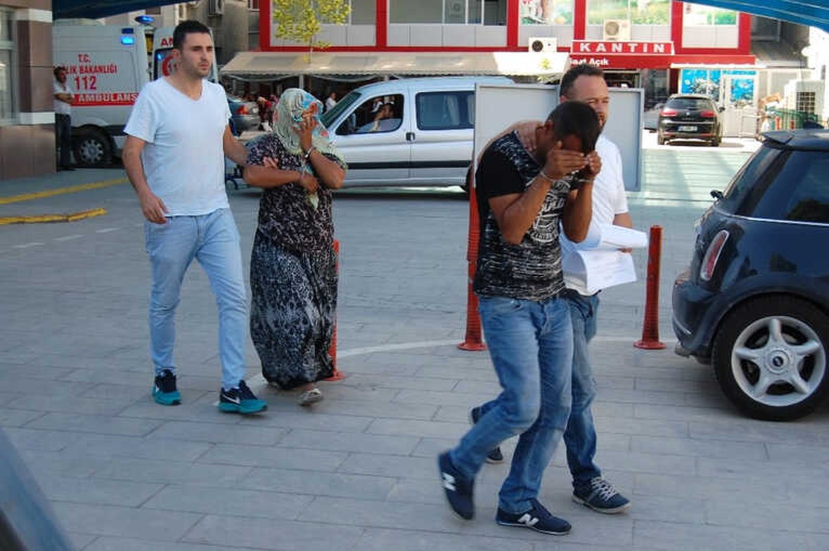 Dilenerek Kazandıkları Parayla Kokain Alıp Satmak İsterken Yakalandılar