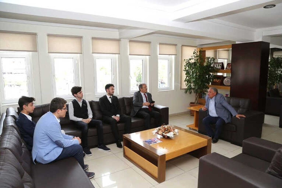 Dünya Birincilerinden Başkan Özkan\'a Ziyaret