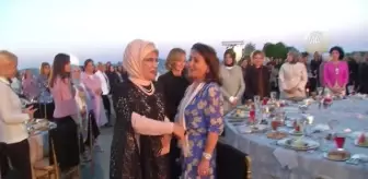 Emine Erdoğan'ın Huber Köşkü'nde Verdiği İftar