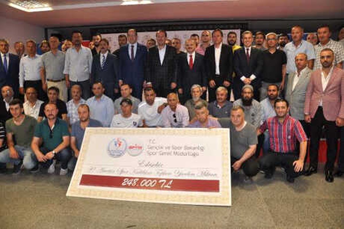 Eskişehir\'de Amatör Spor Kulüplerine 248 Bin Liralık Destek