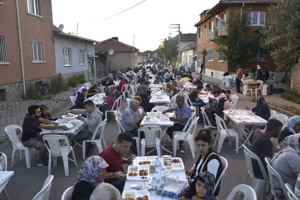 Fevzik Çakmak\'ta İftar Sevinci
