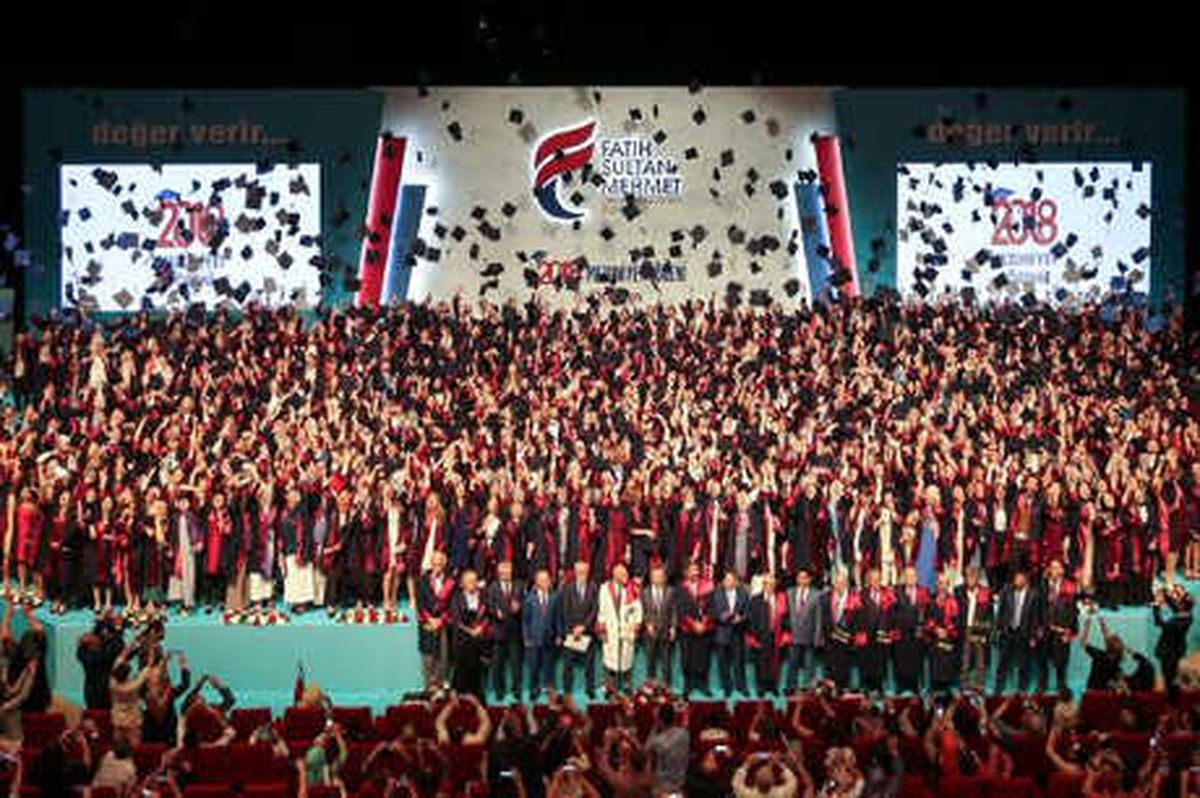 Fsmvü Beşinci Dönem Mezunlarını Uğurladı
