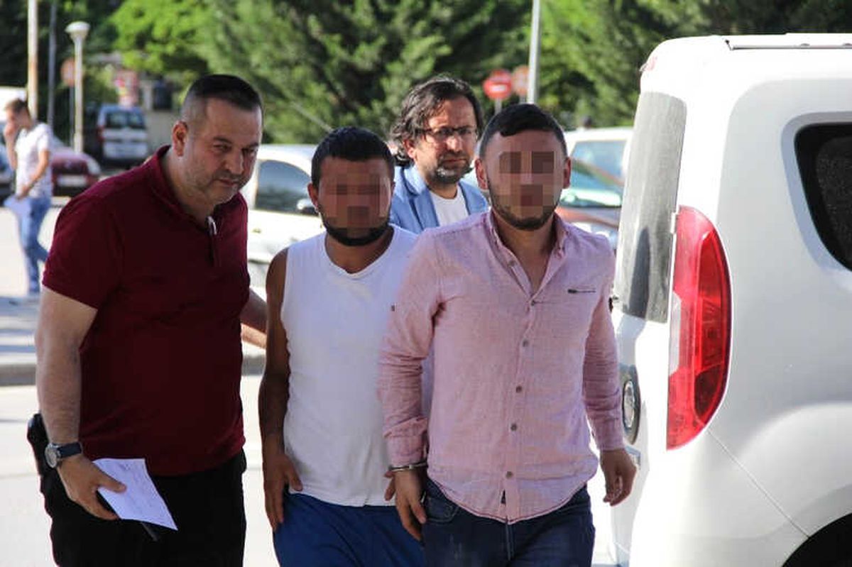 Hırsızlar, Polisin Takibi Sonucu Yakalandı