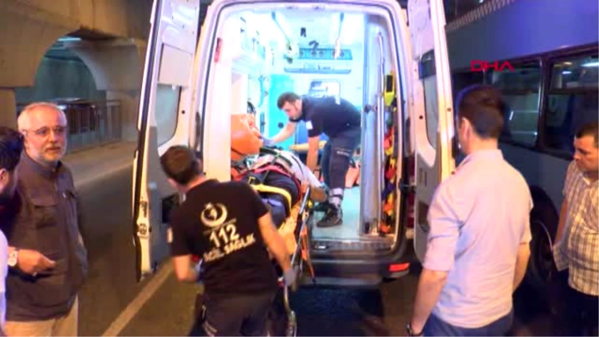 İstanbul Minibüs Halk Otobüsüne Çarptı: 10 Yaralı