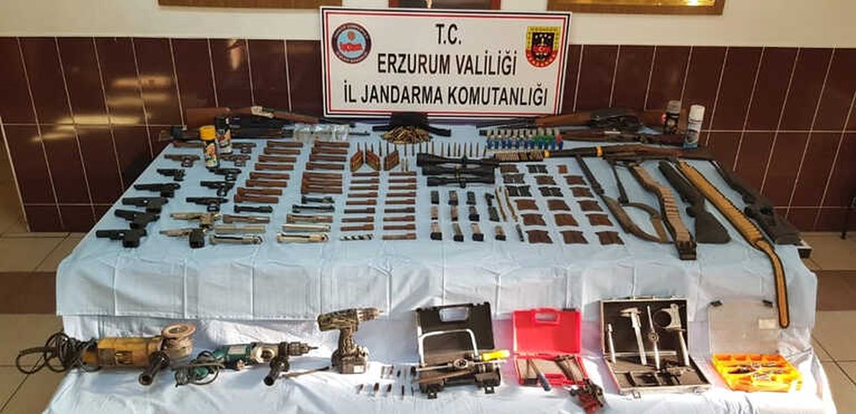 Kaçak Silah İmalatına Jandarmadan Şafak Operasyonu