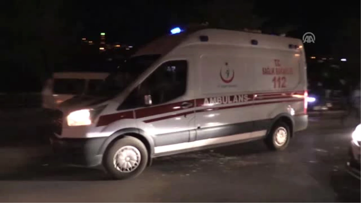 Karşı Şeride Geçen Otomobil Minibüse Çarptı: 3 Yaralı - Karabük