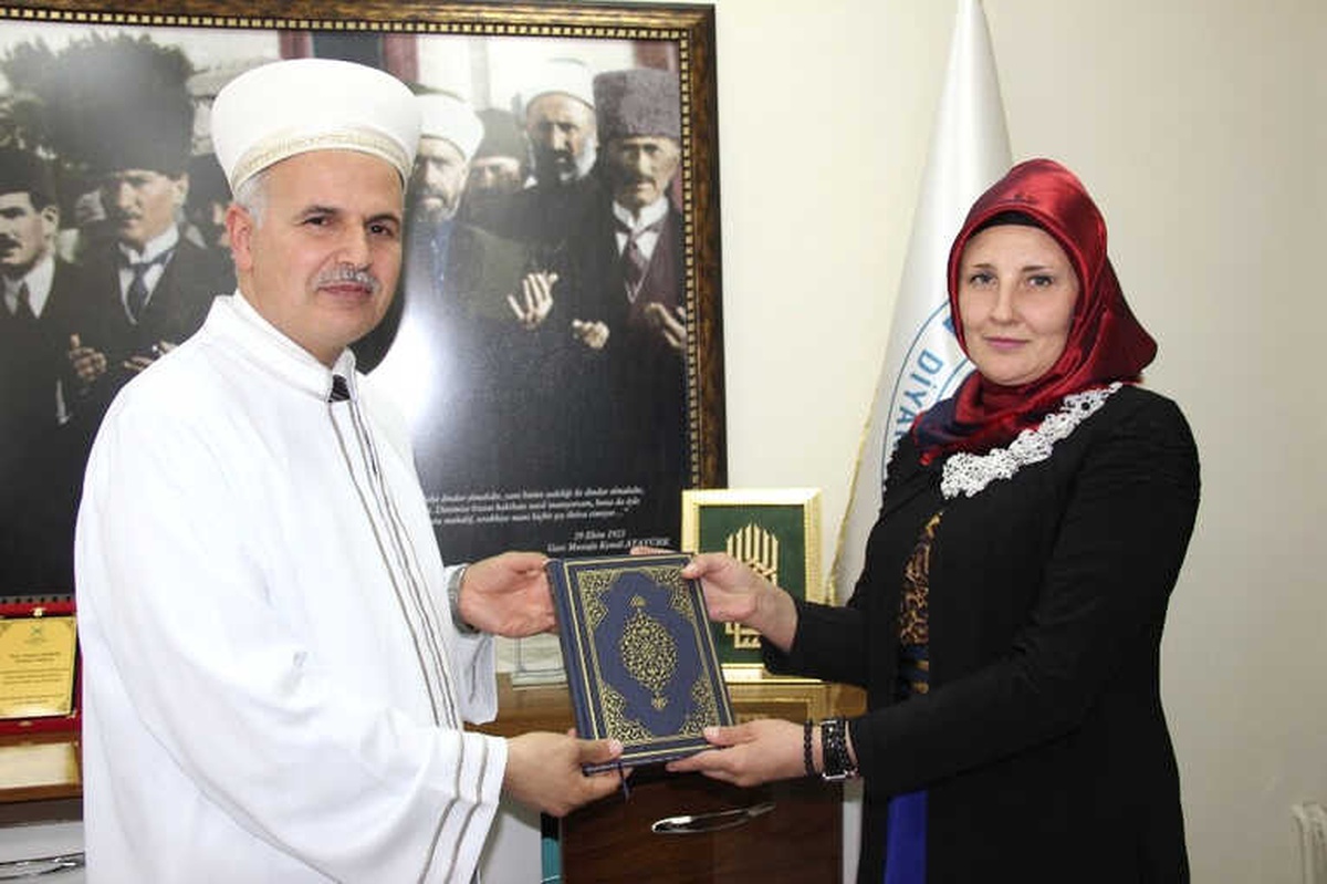 Kırgızistan Uyruklu Natalıa Popova Müslüman Oldu