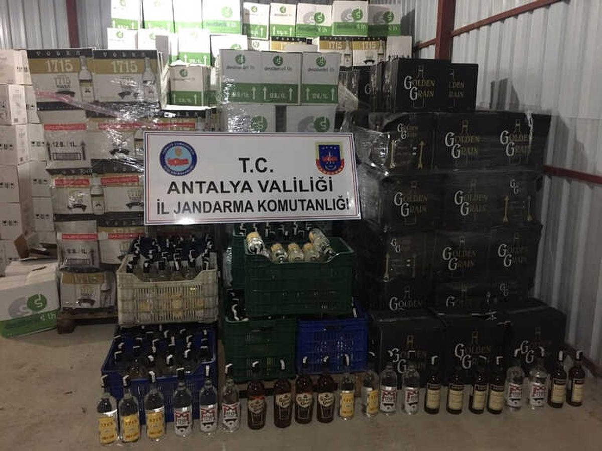Manavgat\'ta Kaçak İçki Operasyonu