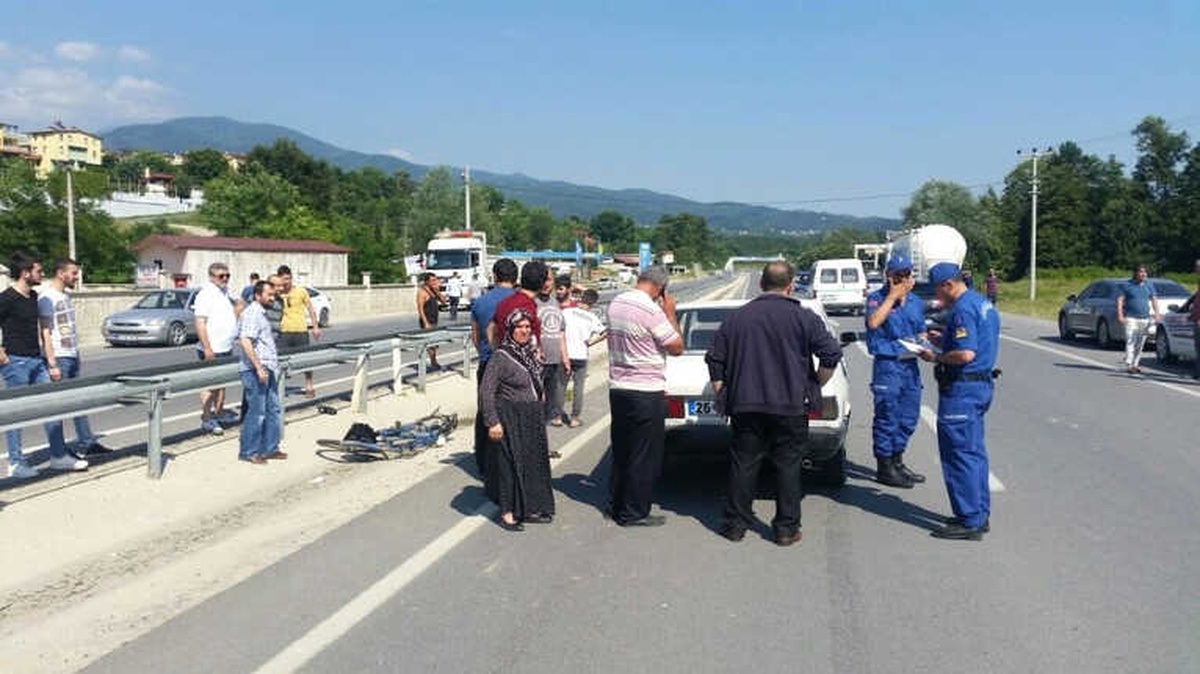 Otomobil Bisiklete Çarptı: 1 Yaralı