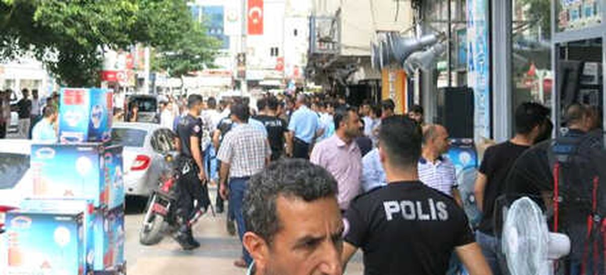 Otopark Ücretini İsteyen Görevliyi Dövdüler
