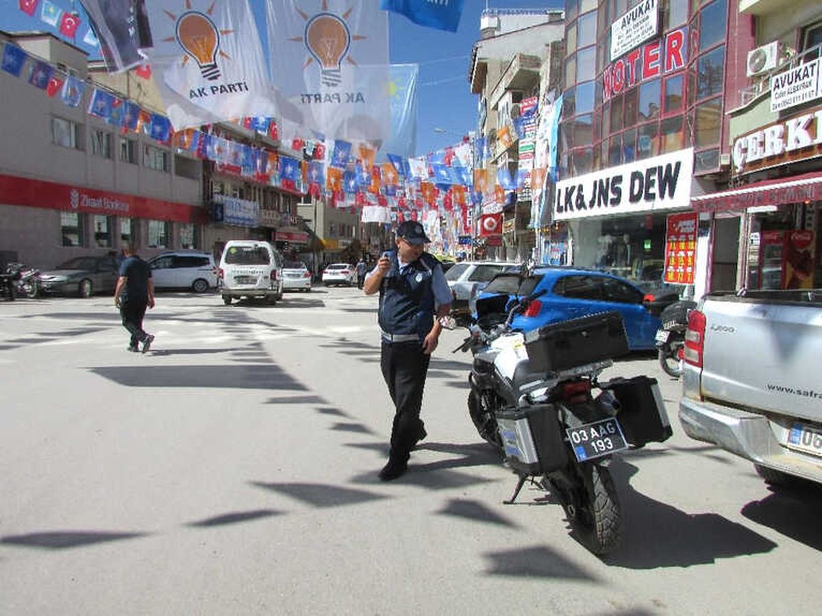 Sandıklı\'da Bayram Öncesi Zabıtalardan Trafik Denetimi
