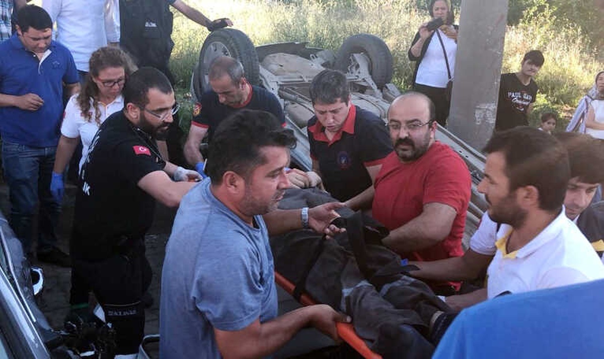 Takla Atan Otomobilin Sürücüsü Yaralandı