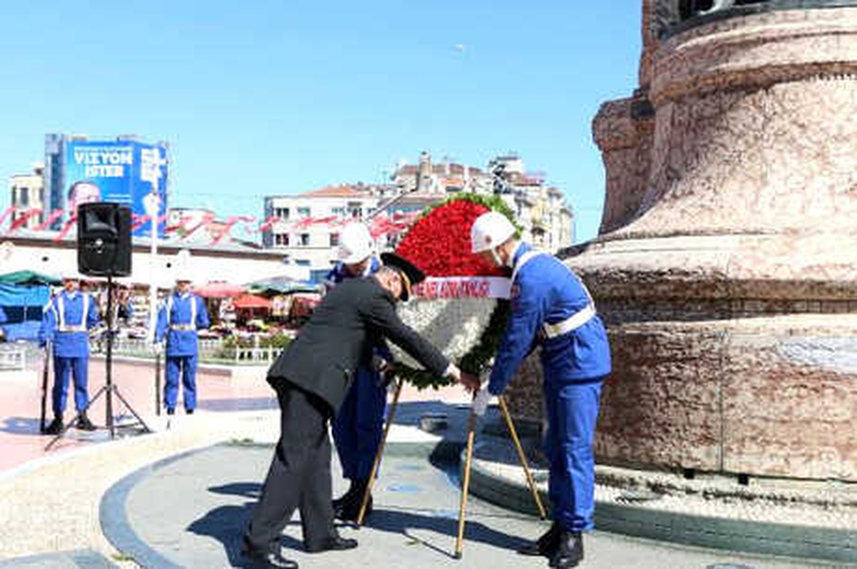 Taksim\'de Jandarma\'nın 179\'uncu Yıl Kutlaması