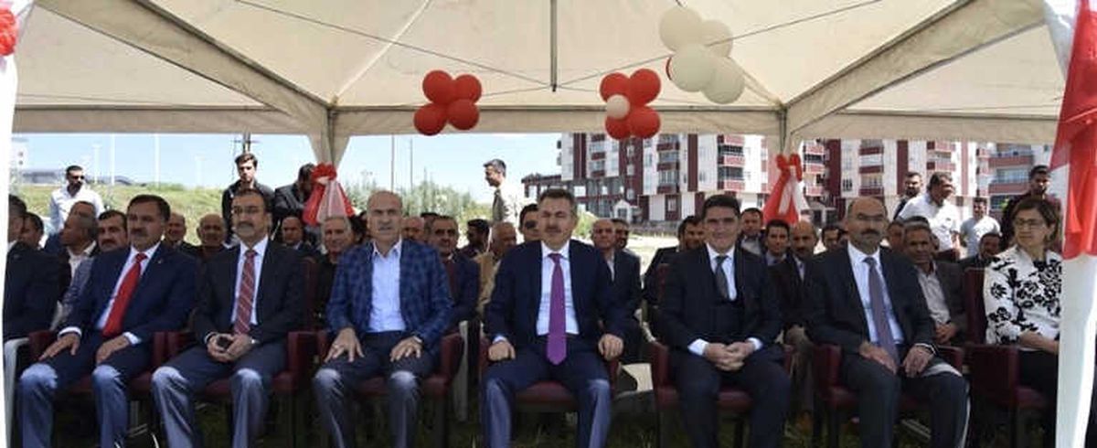 Tekstil Kent Ağrı\'da 5 Bin Kişiye İş İstihdamı Sağlayacak