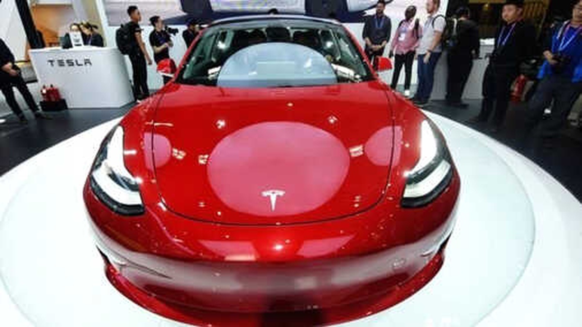 Tesla Çalışanlarının Yüzde 9\'unu İşten Çıkaracak