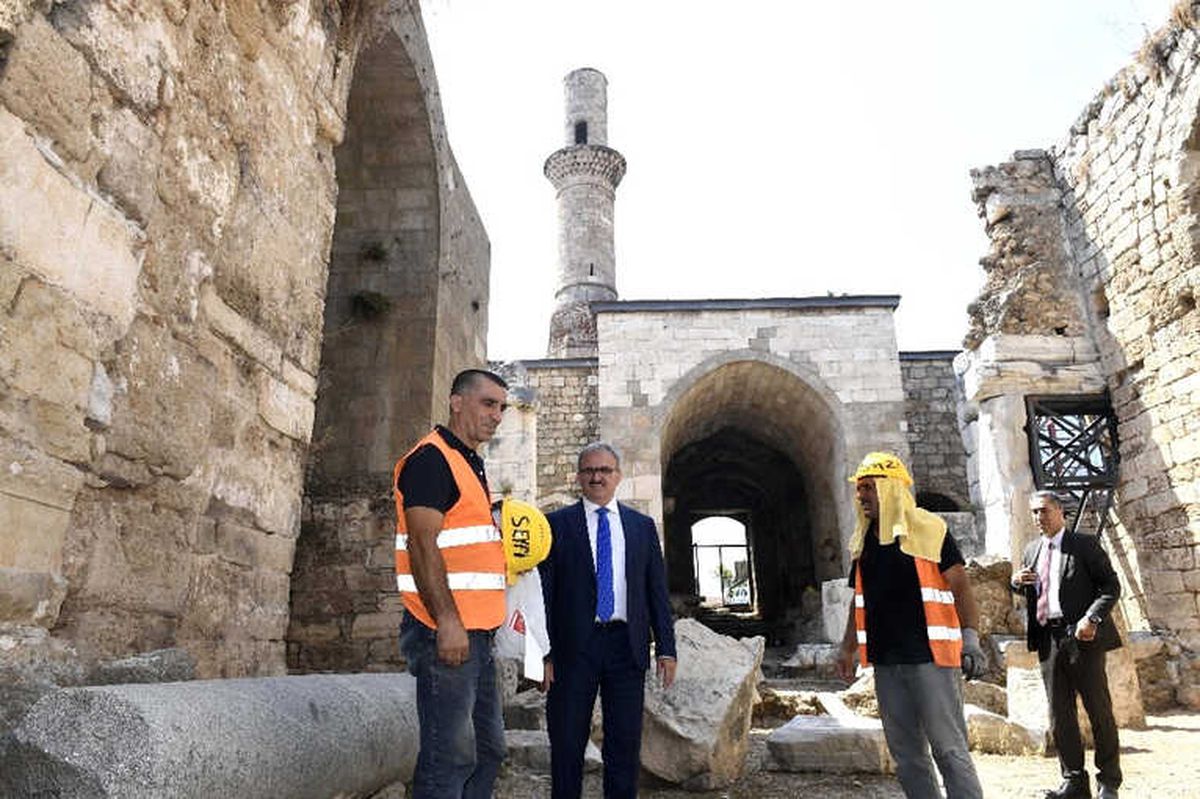 Vali Karaloğlu, Korkut Camii\'ni İnceledi
