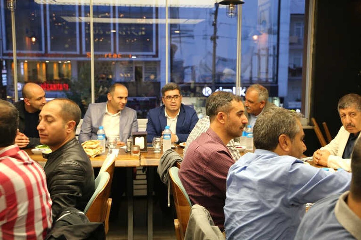 Varto Milli Eğitim Müdürlüğünden İftar Yemeği