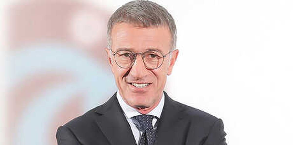 Ağaoğlu\'ndan "Bayramlaşmaya Formalarımızla Gidelim" Çağrısı