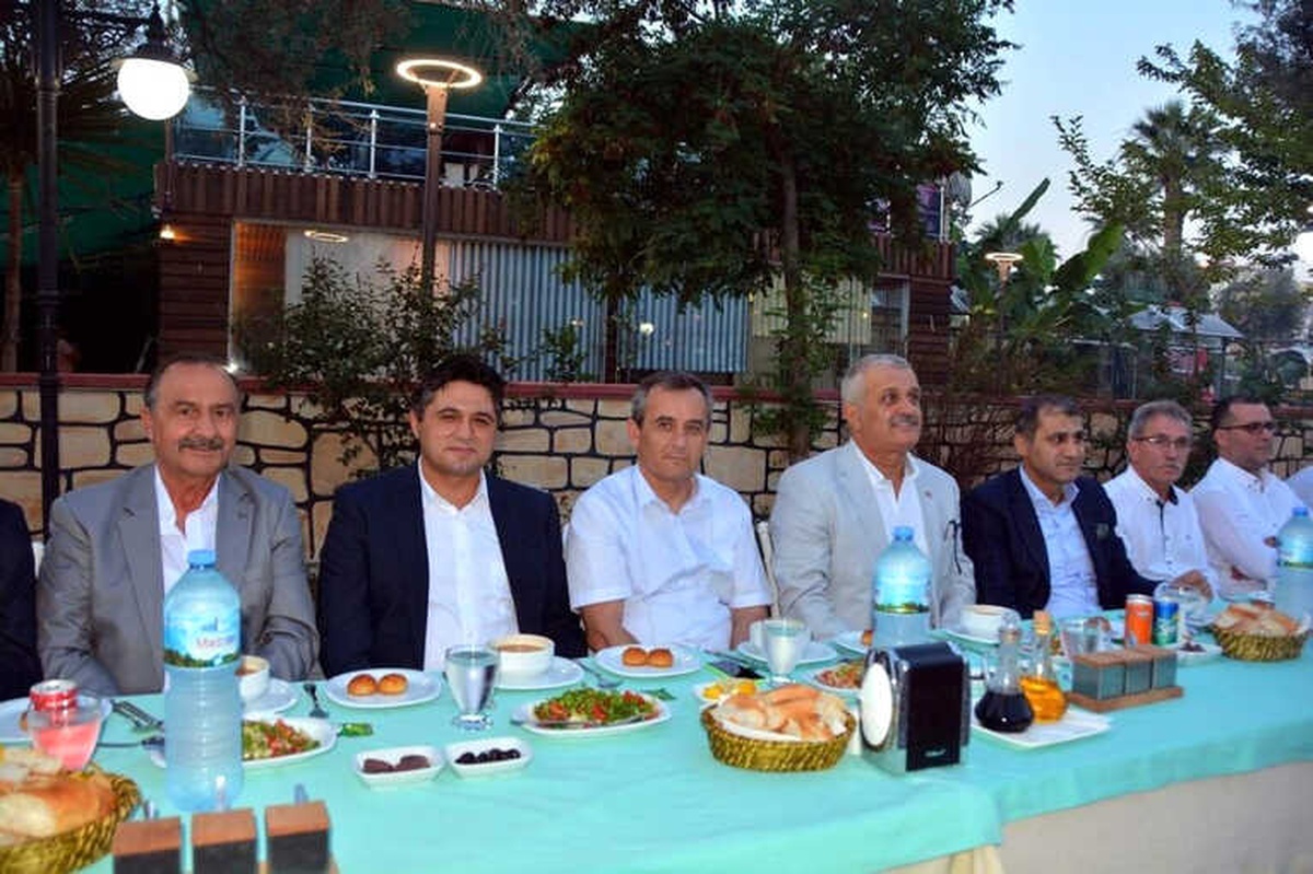 Aliağa\'da Cumhur İttifakı İftar Sofrasında Buluştu