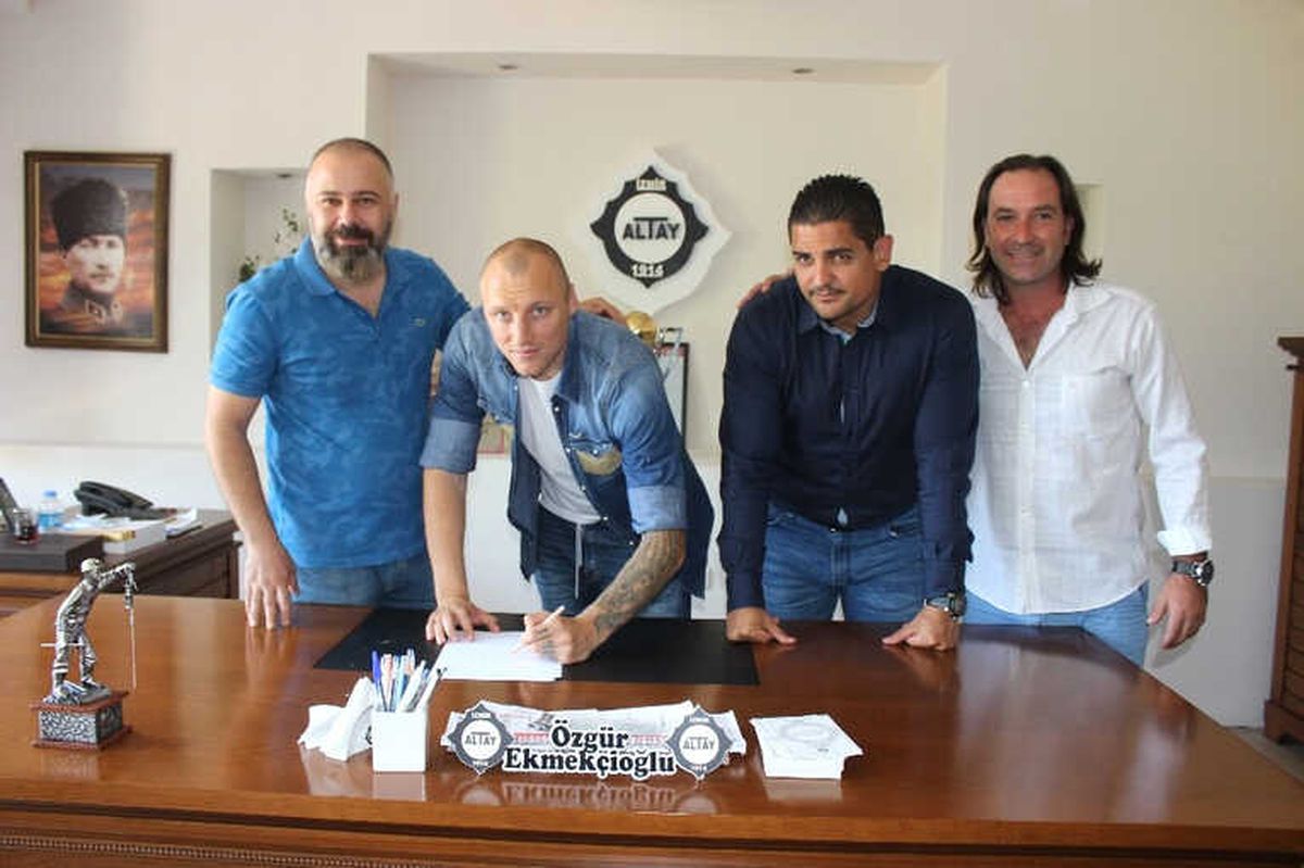 Altay\'da İlk İmza Ivanov\'a