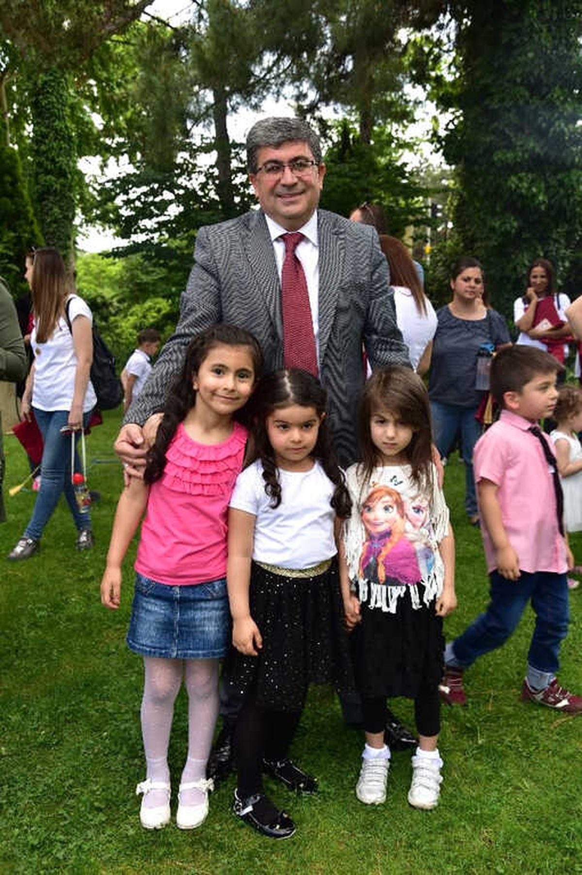 Başkan Can\'dan Çocuklara Bayram Hediyesi