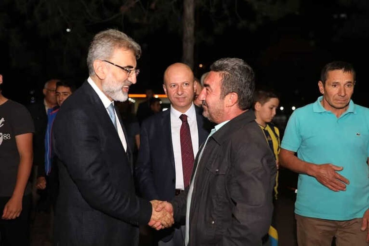 Başkan Çolakbayrakdar Gece Gündüz Sahada