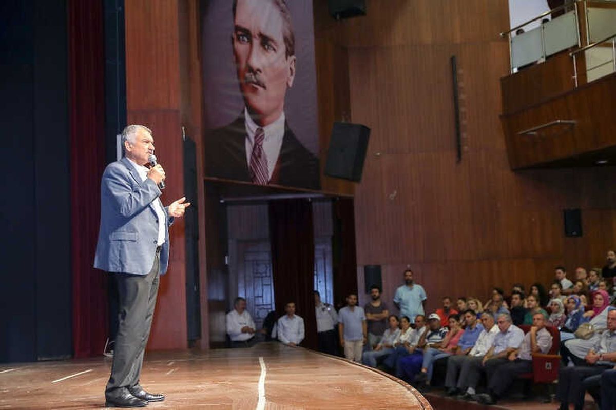 Başkan Karalar Belediye Çalışanlarıyla Bayramlaştı