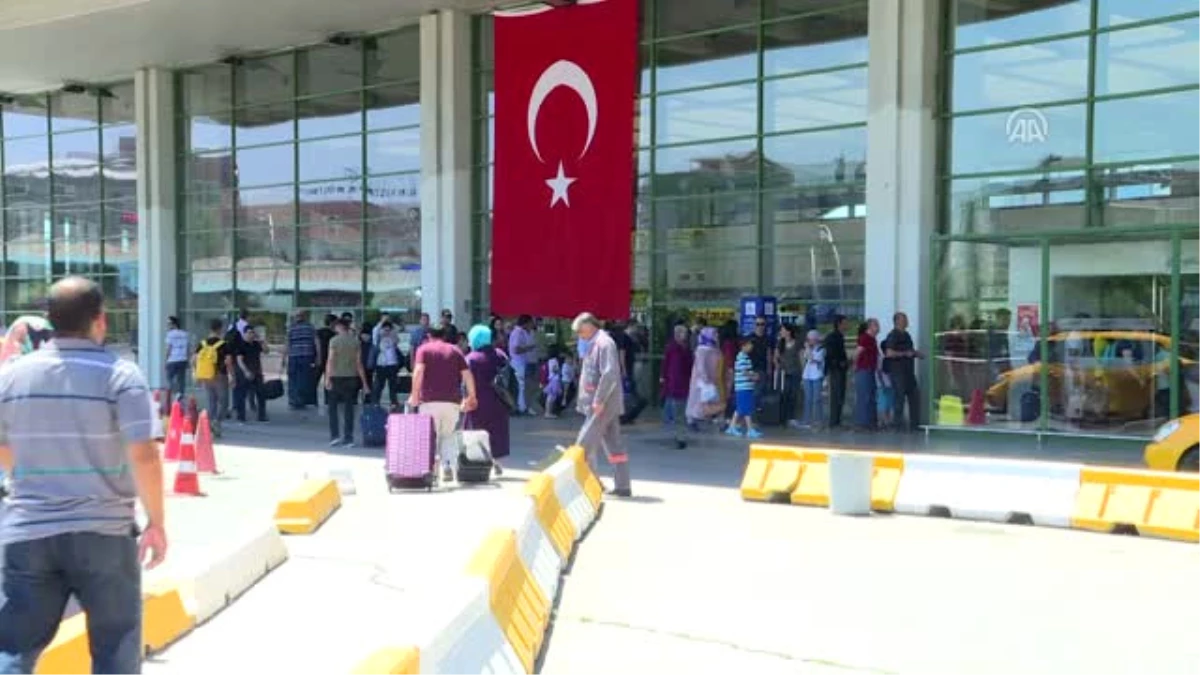 Bayram Arefesinde Aşti\'de Uzun Kuyruklar Oluştu - Ankara