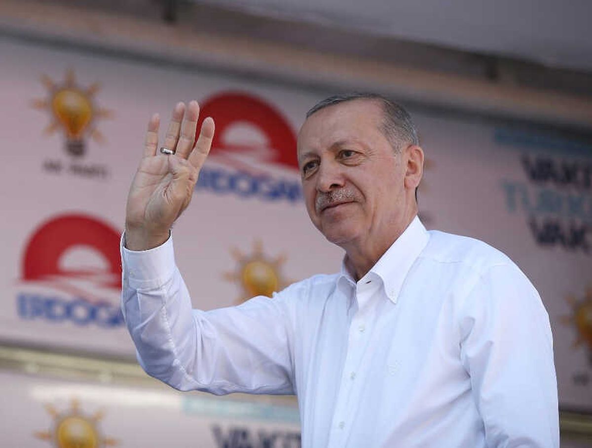 Erdoğan\'dan Cumhurbaşkanlığı Adaylığı İçin Yasal Değişiklik Mesajı