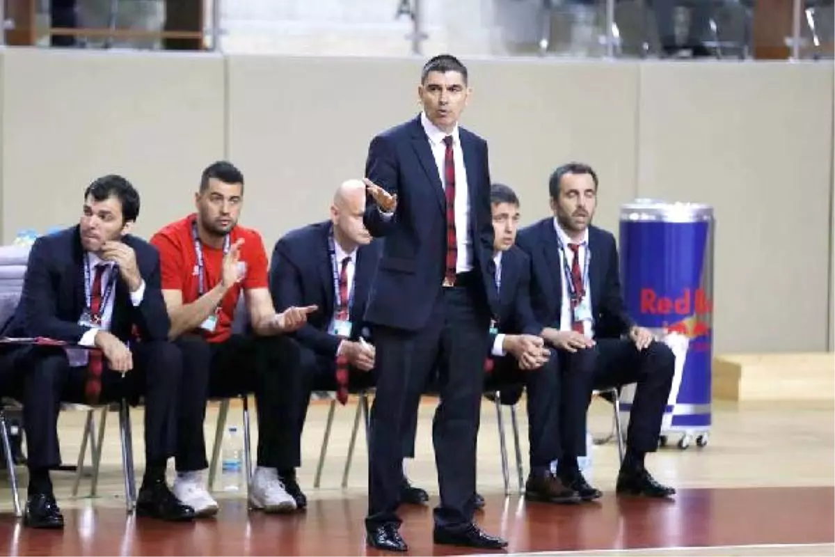 Eskişehir Basket\'te Berrocal ile Yollarını Ayırdı