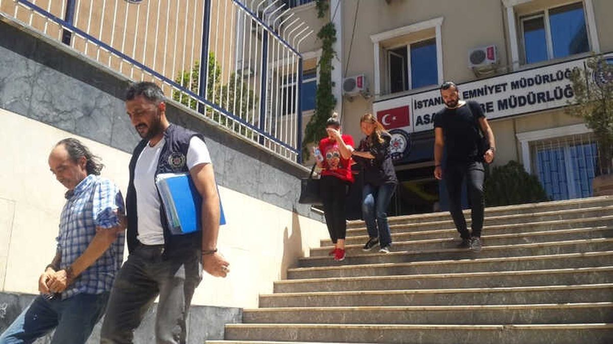 Fatih\'te Bavuldan Çıkan Cesetle İlgili 2 Şüpheli Tutuklandı