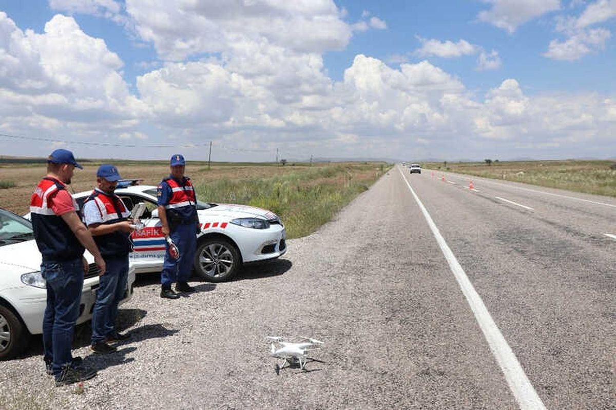 Jandarmadan \'Drone\'li Trafik Denetimi