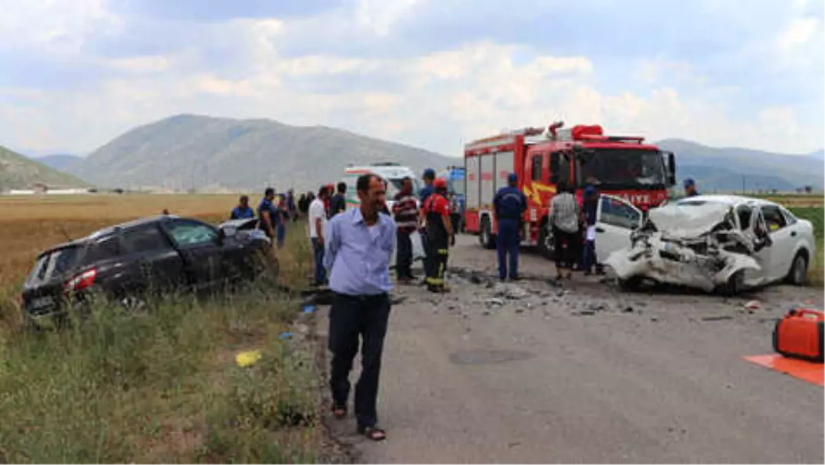 Kadere Bak! Almanya\'dan Yola Çıkıp, Denizli\'de Çarpıştılar