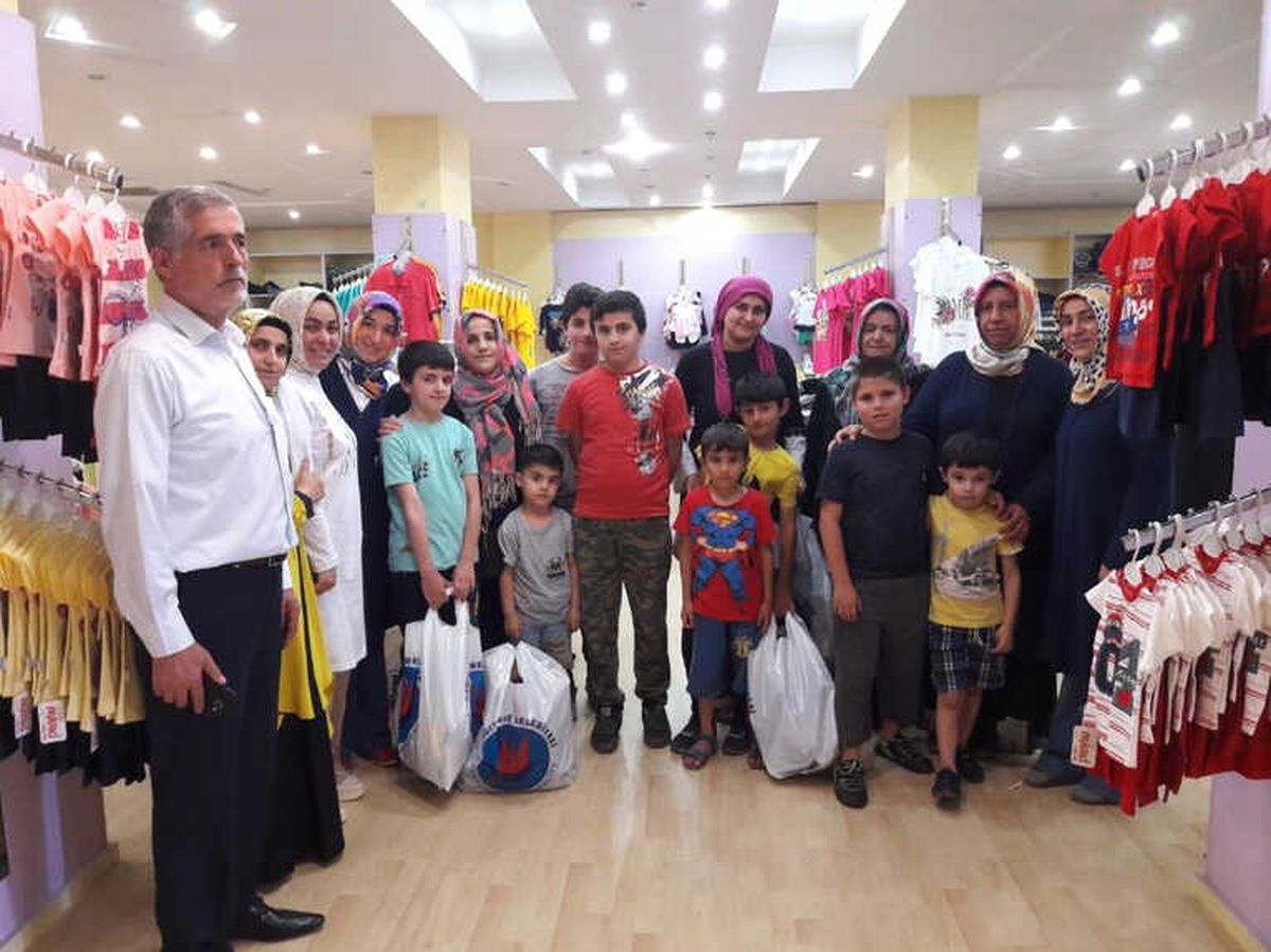 Kağıthane\'de Bayramdan Önce Yüzler Güldü