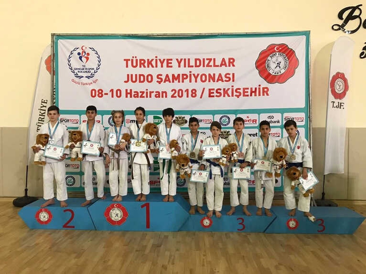 Kağıtsporlu Judocular Eskişehir\'den 15 Madalya ile Döndü