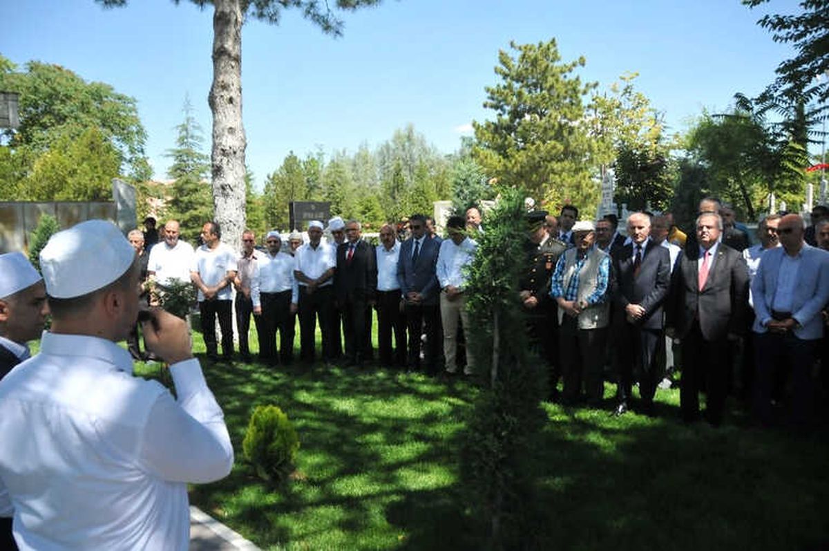 Karaman\'da Şehitlik Ziyareti