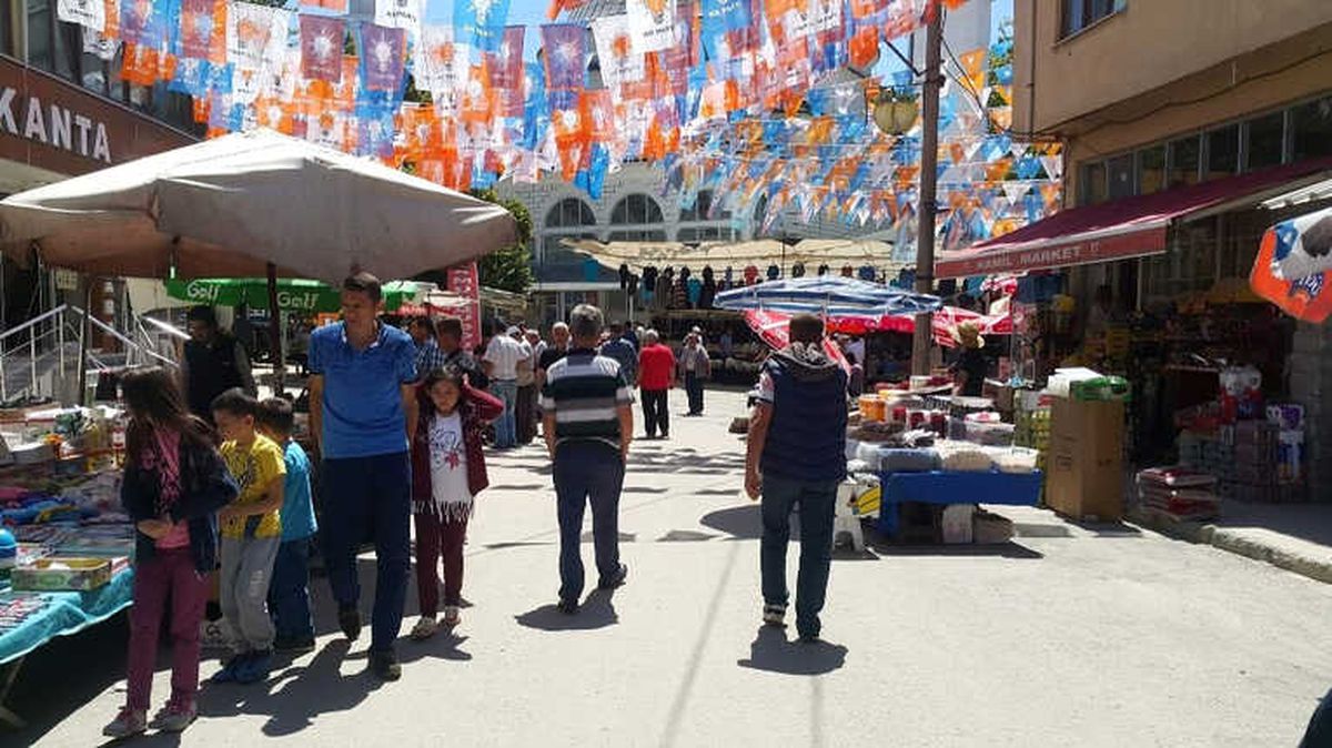 Keles\'te Bayram Coşkusu