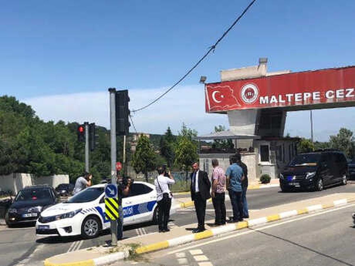 Kemal Kılıçdaroğlu, Enis Berberoğlu\'nu Ziayret Etti