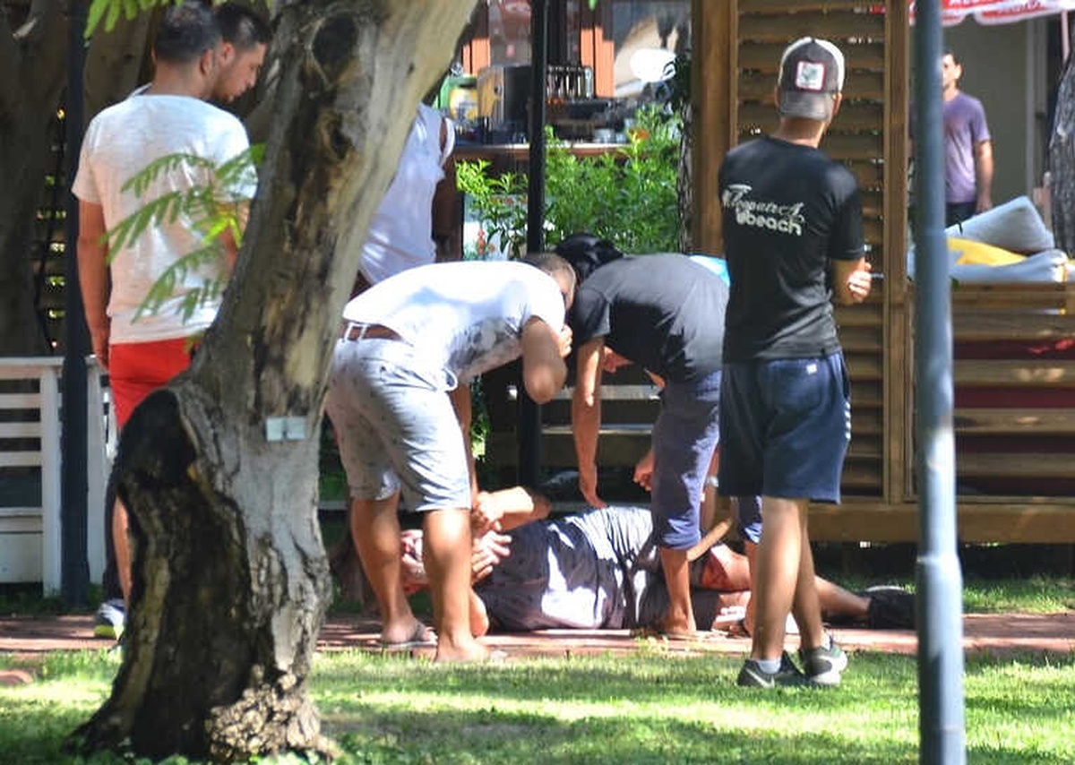 Kemer\'deki Silahlı Kavgayla İlgili 2 Kişi Tutuklandı