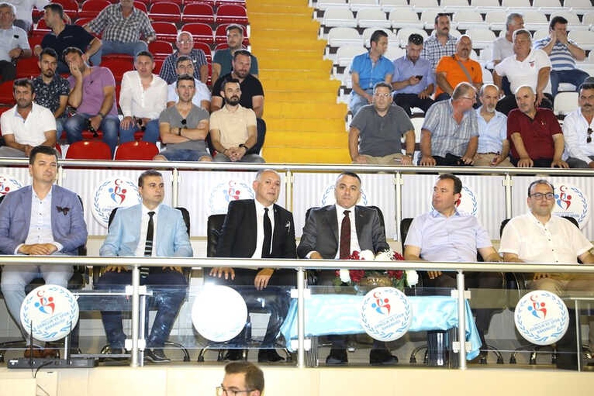 Kırklareli\'nde Amatör Spor Kulüplerine 441 Bin TL\'lik Yardım