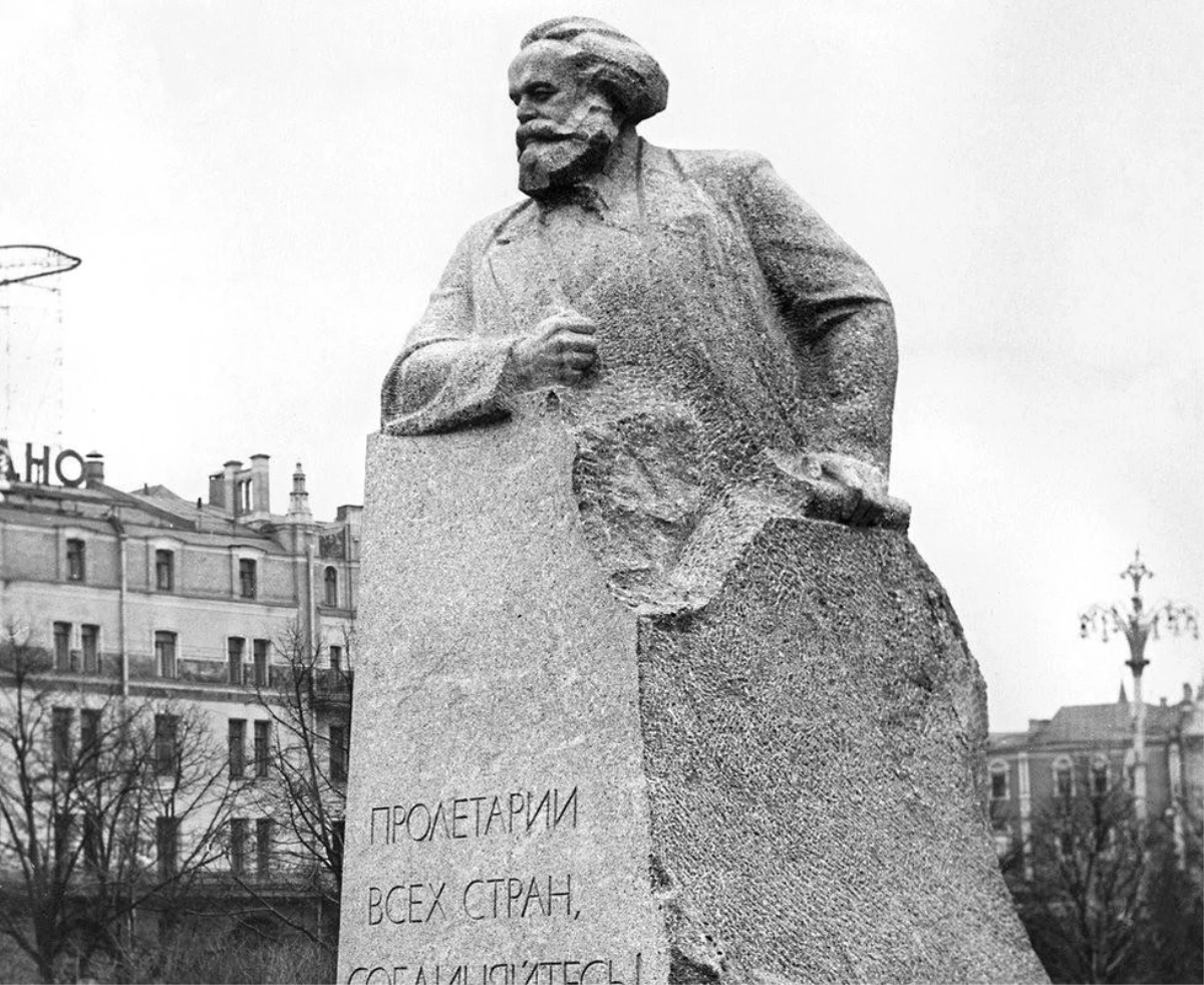 Che Guevara\'nın 1966 Öngörüsü: \'Sovyetler Birliği Kapitalizme Yenilecek\'