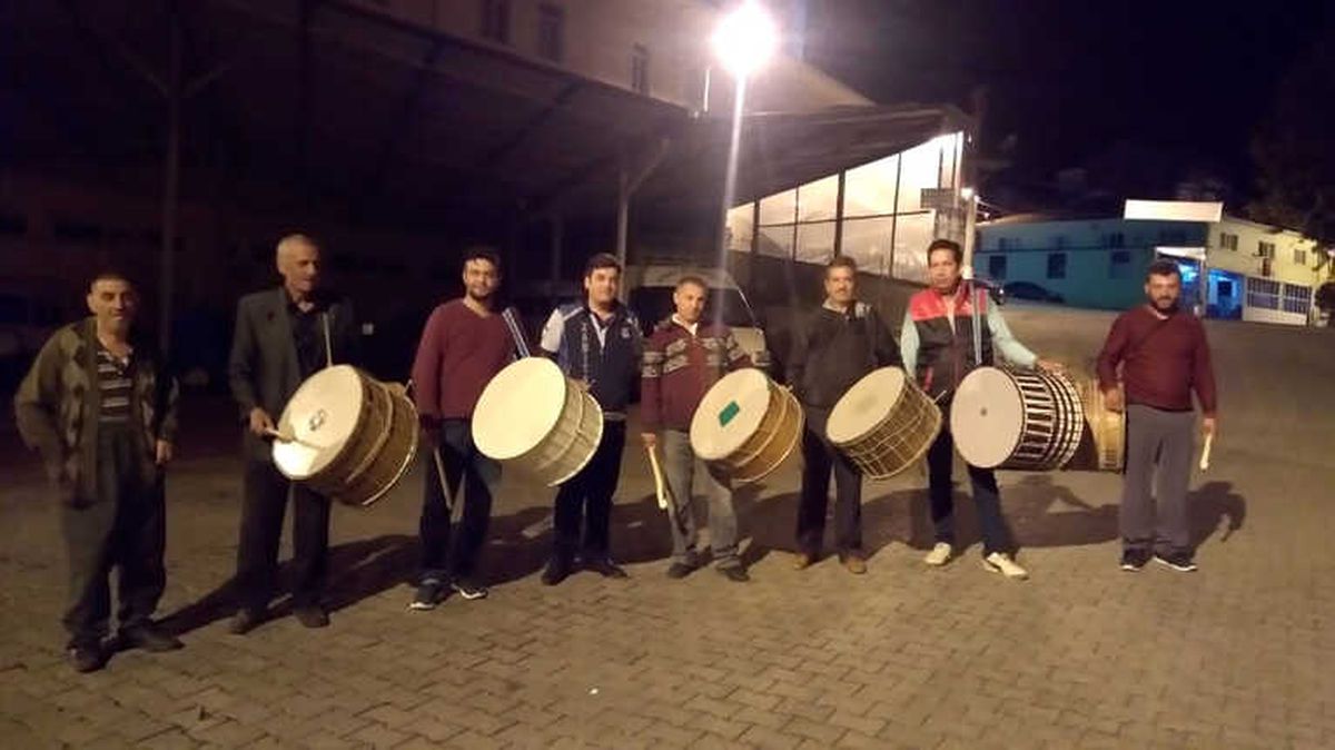 Ramazan\'ın Son Gününde Davul Şov