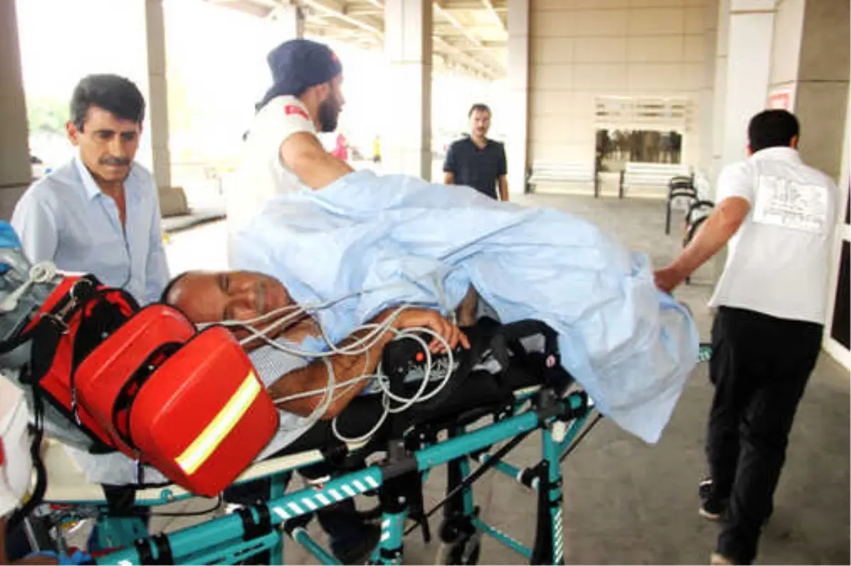 Şanlıurfa\'da Esnaf Ziyareti Yapan AK Partililere Silahlı Saldırı: 4 Ölü, 8 Yaralı