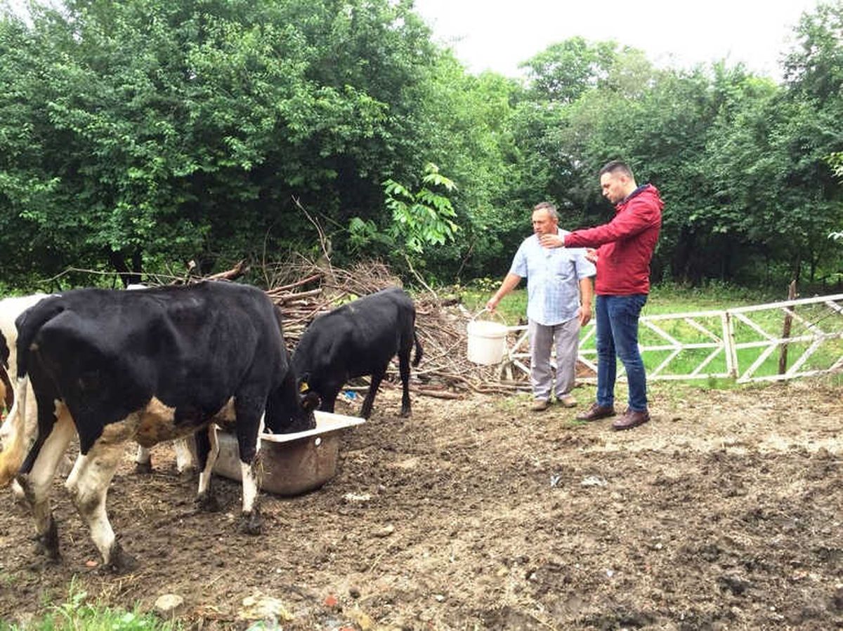 Veteriner Hekim ve Ziraat Mühendisleri Köylünün Emrinde