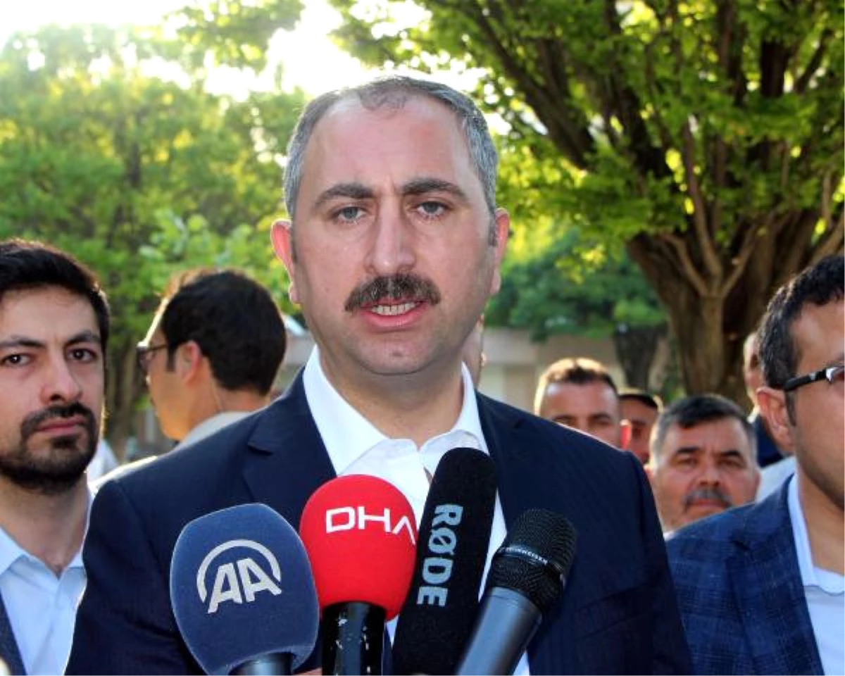 Adalet Bakanı Gül: Suruç\'ta Yapılan Saldırıyı Kınıyorum